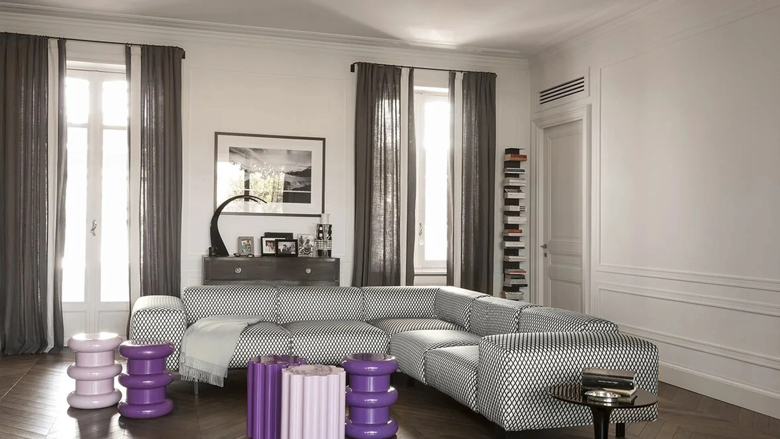 Tavolini Colonna e Pilastro in tecnopolimero termoplastico di Kartell