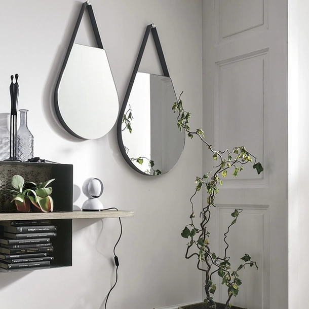 Specchiere moderne Drops con struttura in metallo di Target Point