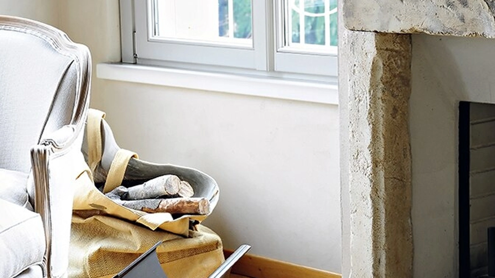 Contenitore portariviste Front Page in policarbonato Kartell