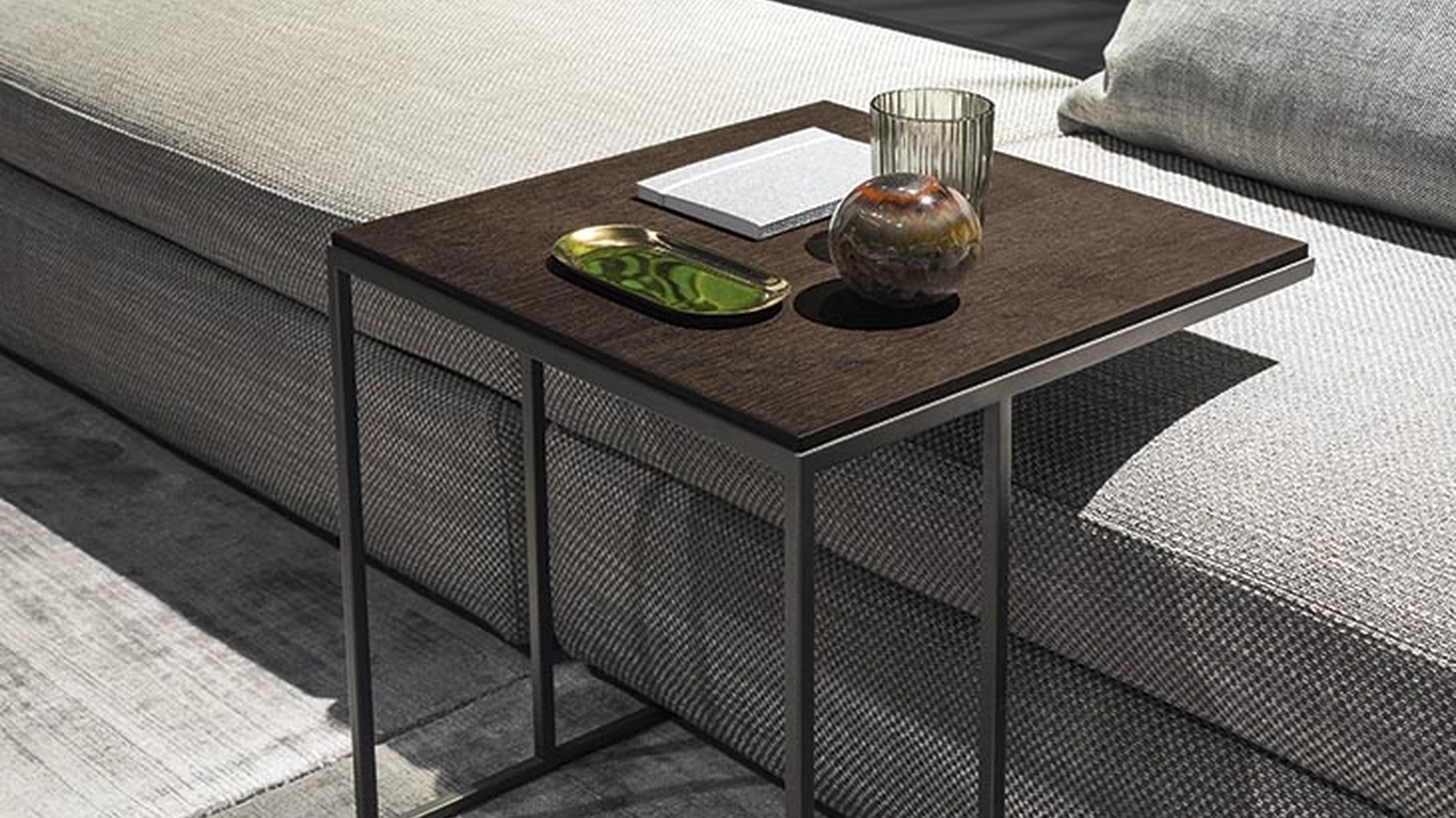 Tavolino Handy Kobe in legno e metallo di Alf Da Frè