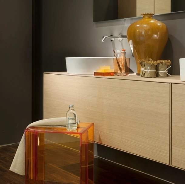 Tavolino Max Beam in plexiglas colorato di Kartell