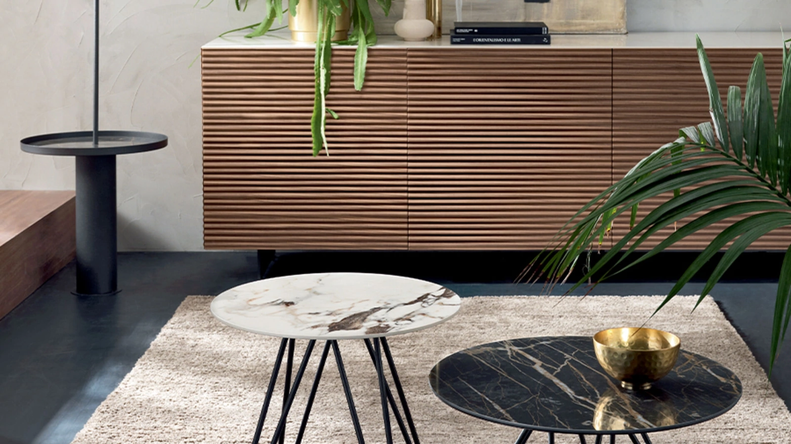 Tavolino Pegaso in ceramica e metallo di Riflessi