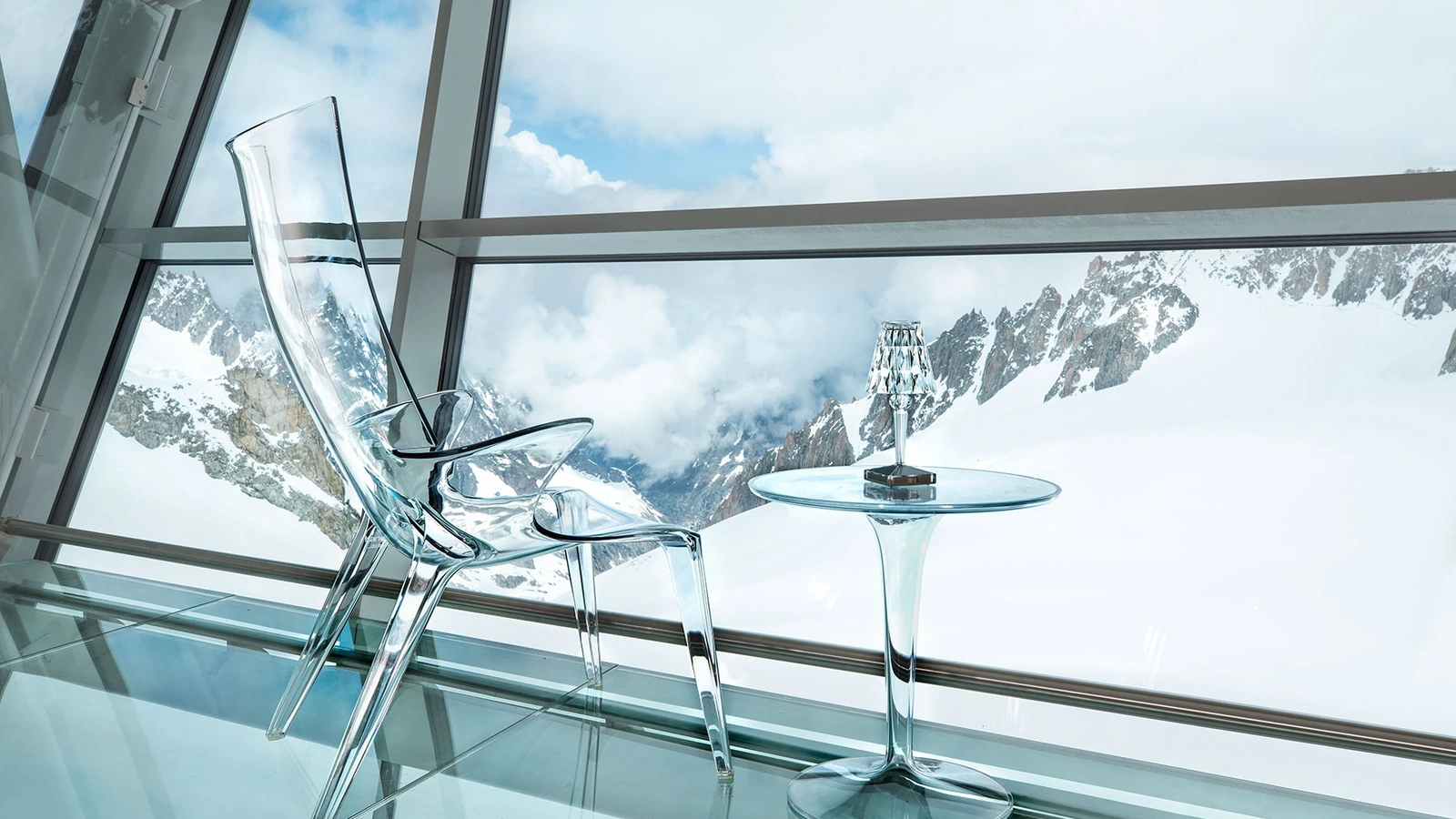 Tavolino Tip Top in plexiglas trasparente di Kartell