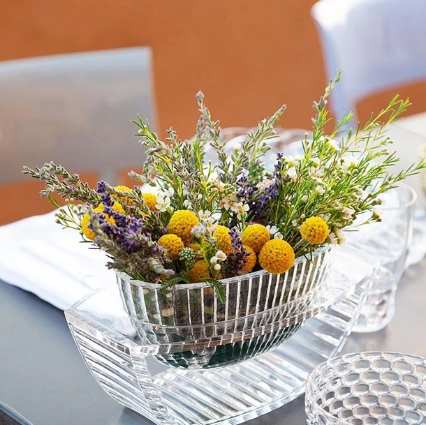 Vaso di design in plexiglas U Shine di Kartell