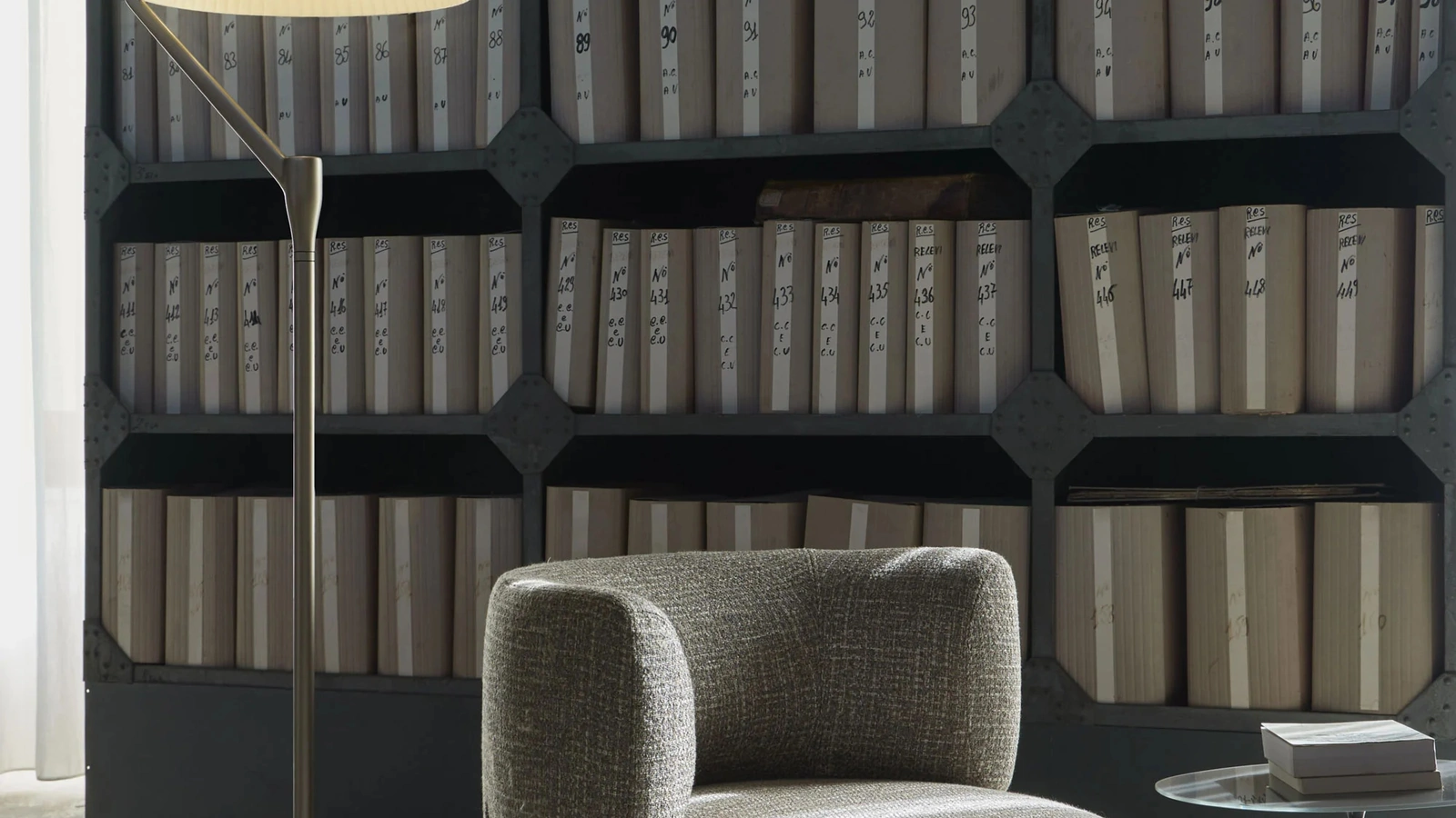 Lampada da terra Angelo Stone di Kartell