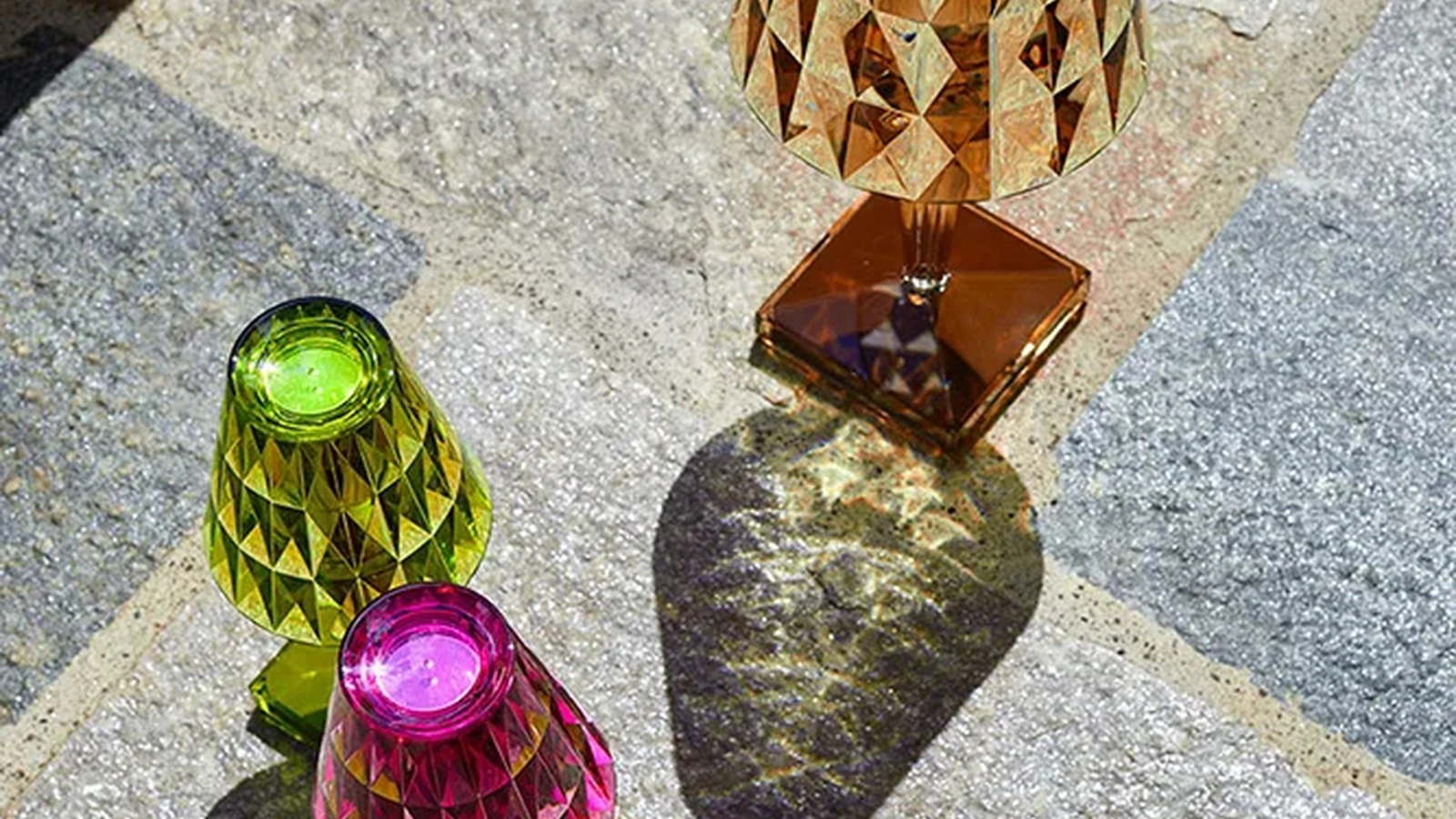 Lampada ricaricabile Big Battery Outdoor in plexiglas di Kartell