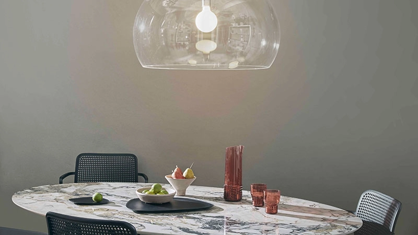 Lampada a sospensione Fl/y Big in plexiglas trasparente di Kartell