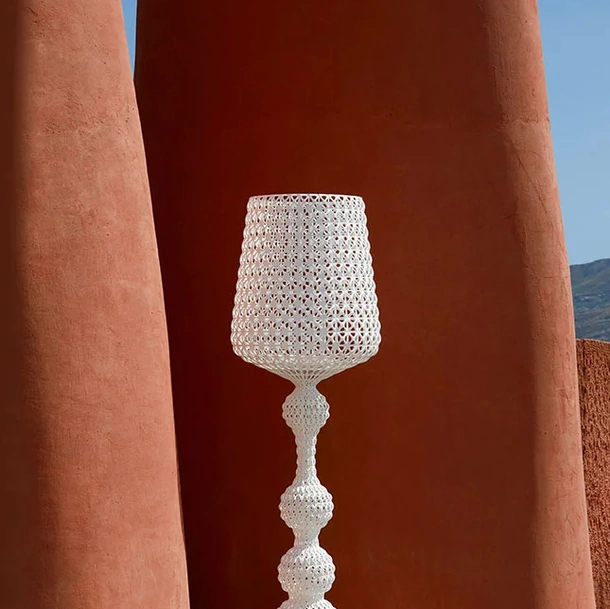 Lampada da terra Kabuki Outdoor di Kartell