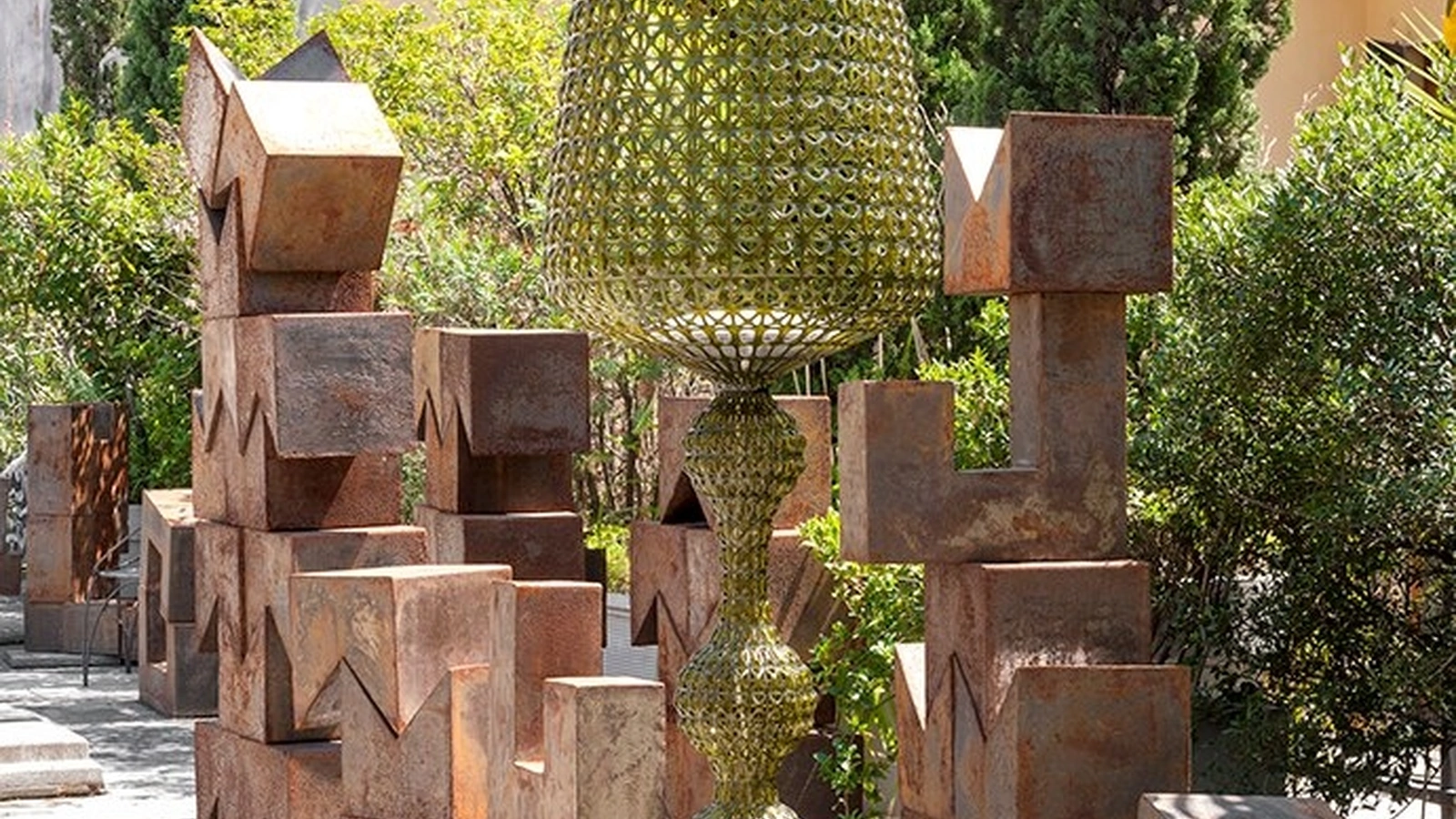 Lampada da terra Kabuki Outdoor di Kartell