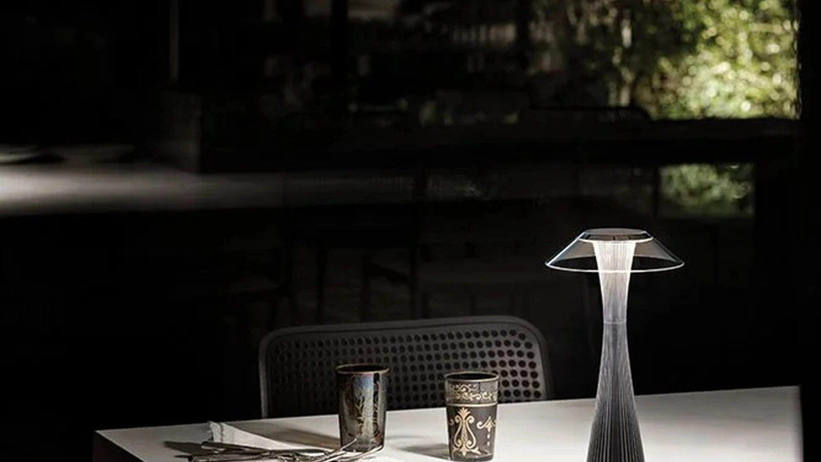 Lampada da tavolo Space di Kartell