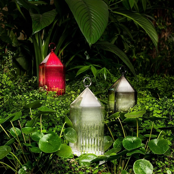 Lampada in plexiglas Lanern Outdoor di Kartell