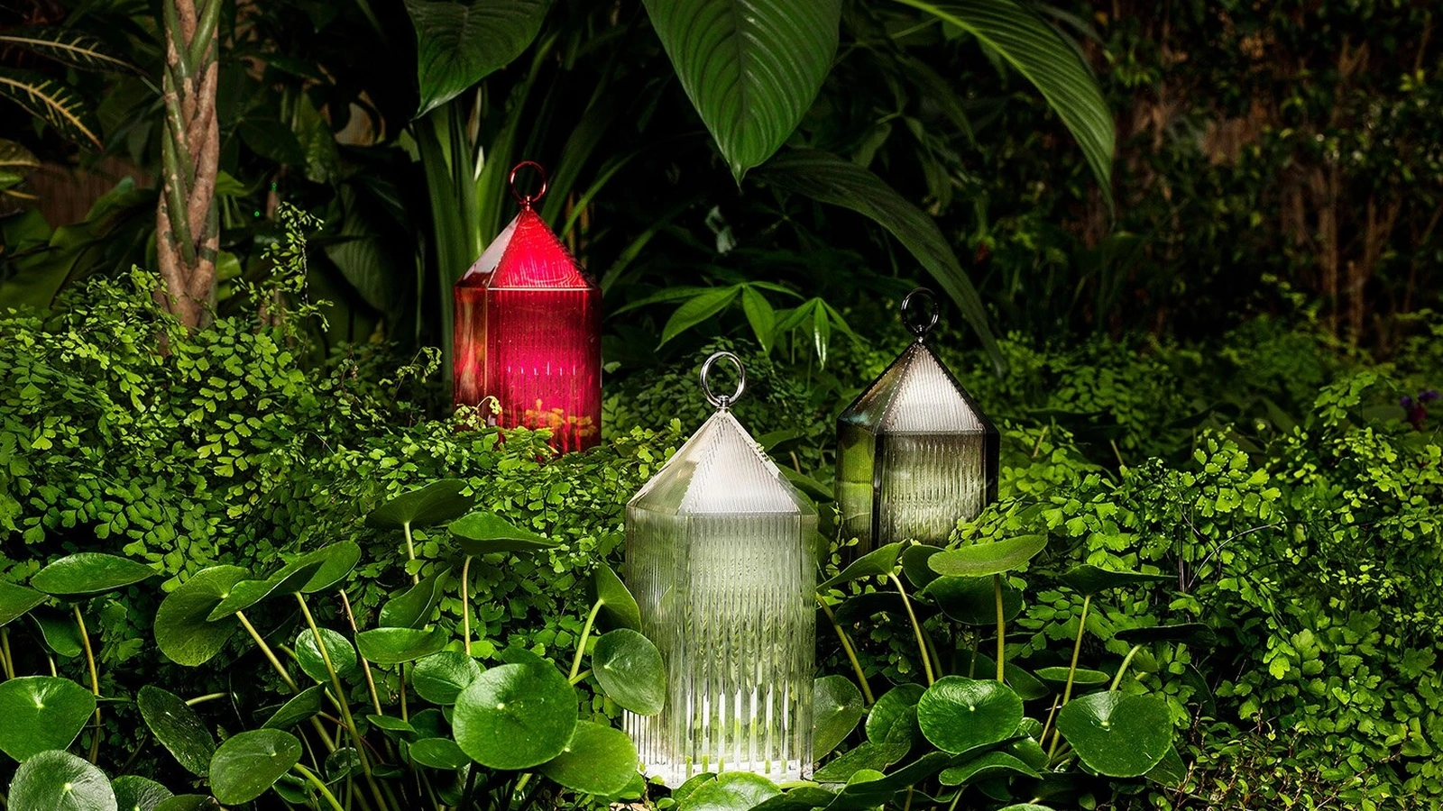 Lampada in plexiglas Lanern Outdoor di Kartell