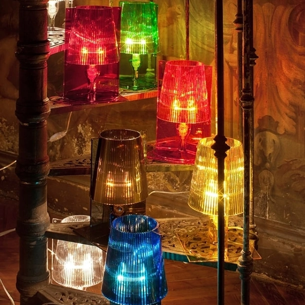 Lampada da tavolo Take in policarbonato di Kartell