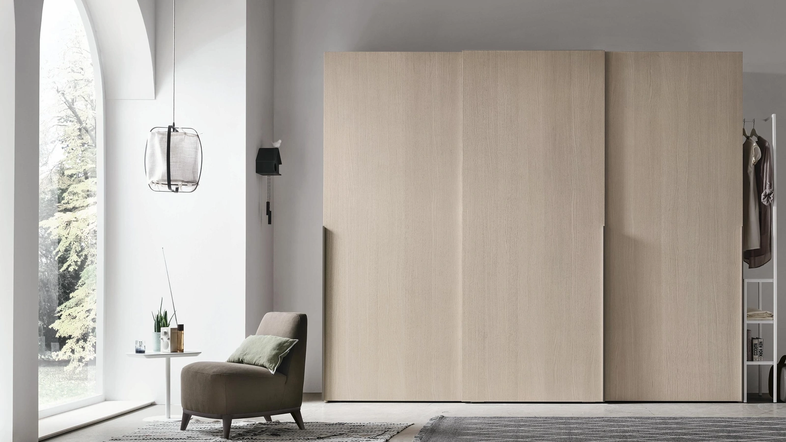 Armadio Liscia con anta scorrevole in materico frassino oriente di Tomasella