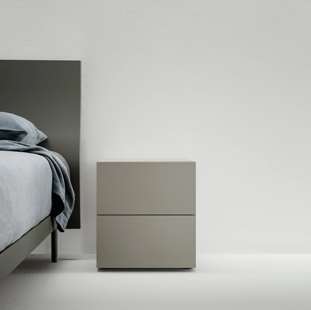 Comodino Filnox in laccato opaco di Caccaro