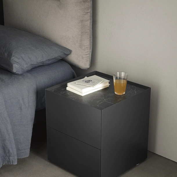 Comodino Riquadro di Caccaro