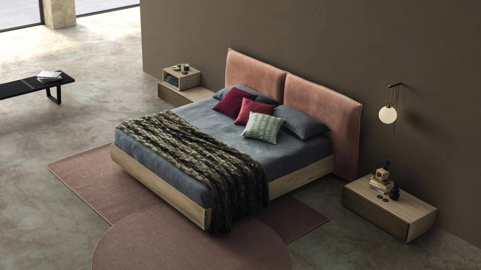 Letto Chloè con testiera imbottita di Devina Nais
