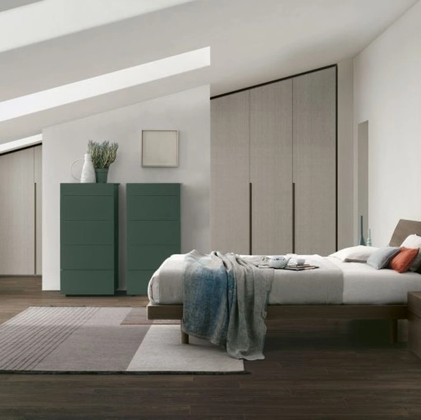 Letto con testiera Clio in legno rovere moka di Tomasella