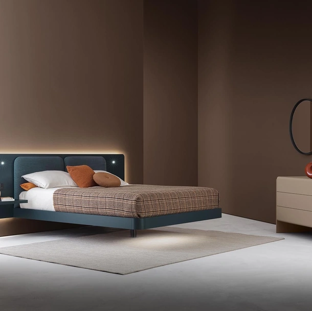 Letto sospeso in laccato con testiera Grand Voile di Alf Da Frè