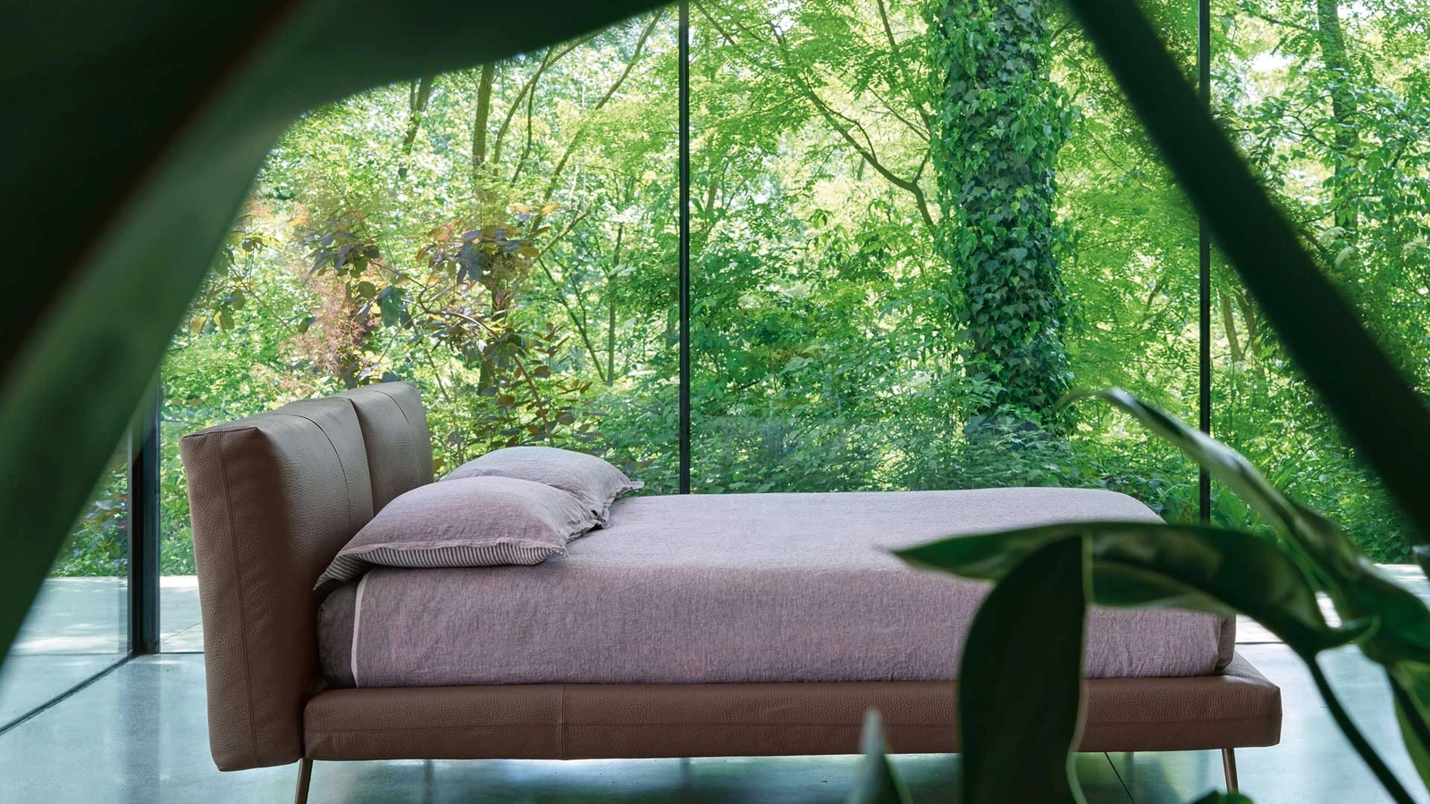 Letto imbottito Kuna di Noctis