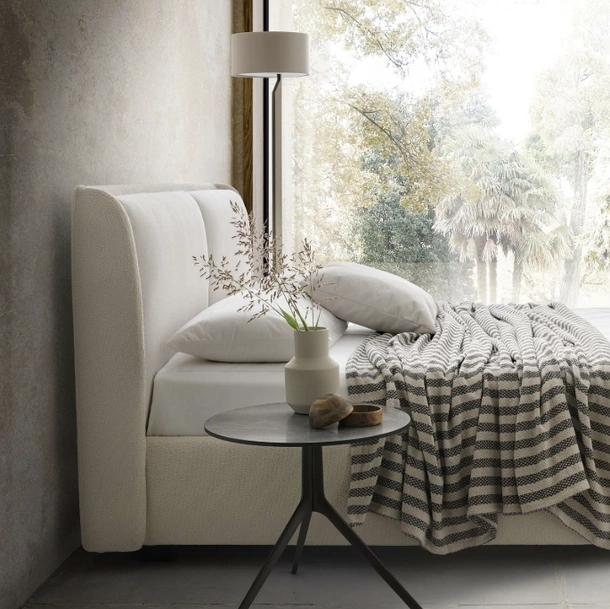 Letto Windsor con box contenitore di Le Comfort