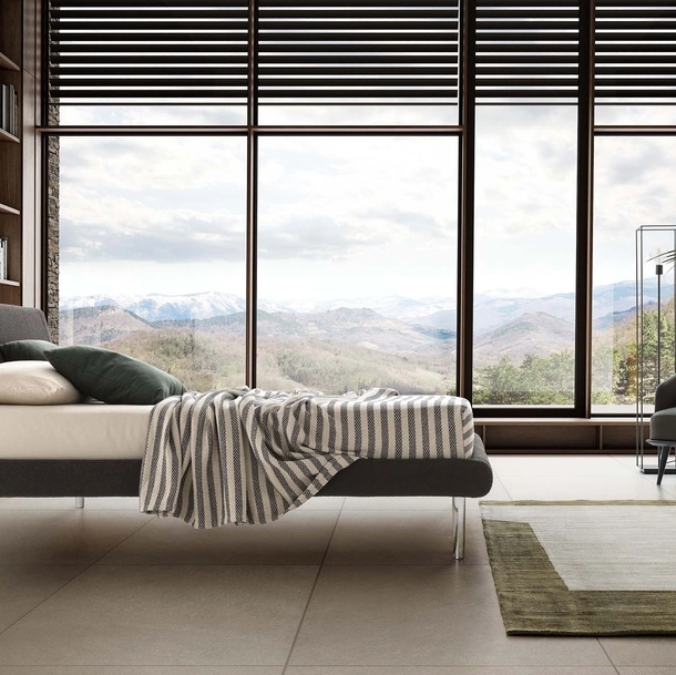 Letto Metropolitan in tessuto imbottito di Le Comfort