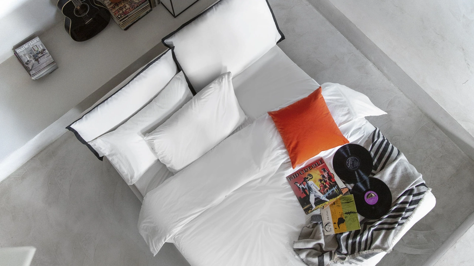 Letto moderno So Pop in tessuto imbottito di NoctisLetto moderno So Pop Bicolor in tessuto imbottito di Noctis