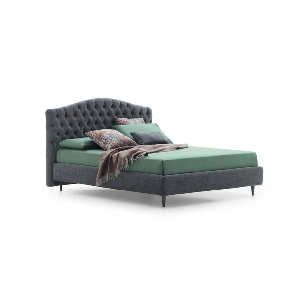 Letto classico Renoir in pelle trapuntata di Le Comfort