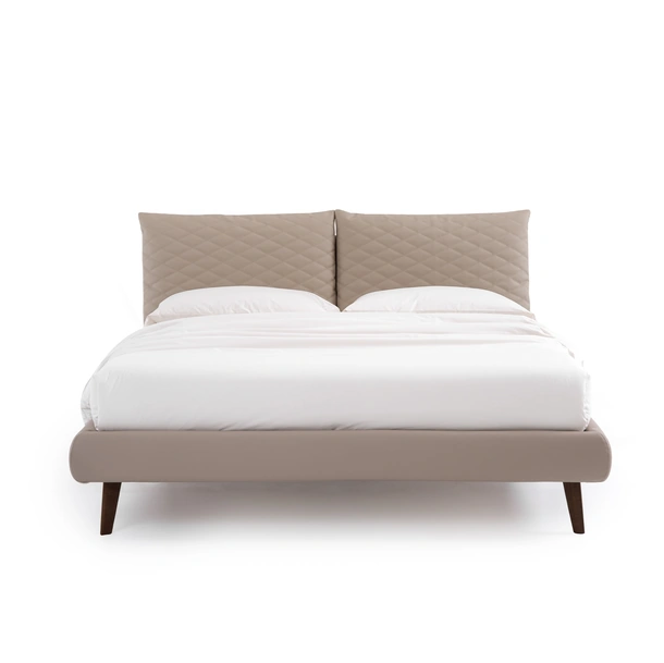 Letto con testiera trapuntata So Regular di Noctis