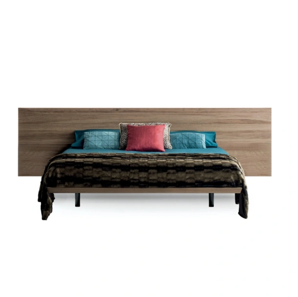 Letto Zen con testiera effetto sospesa di Devina Nais