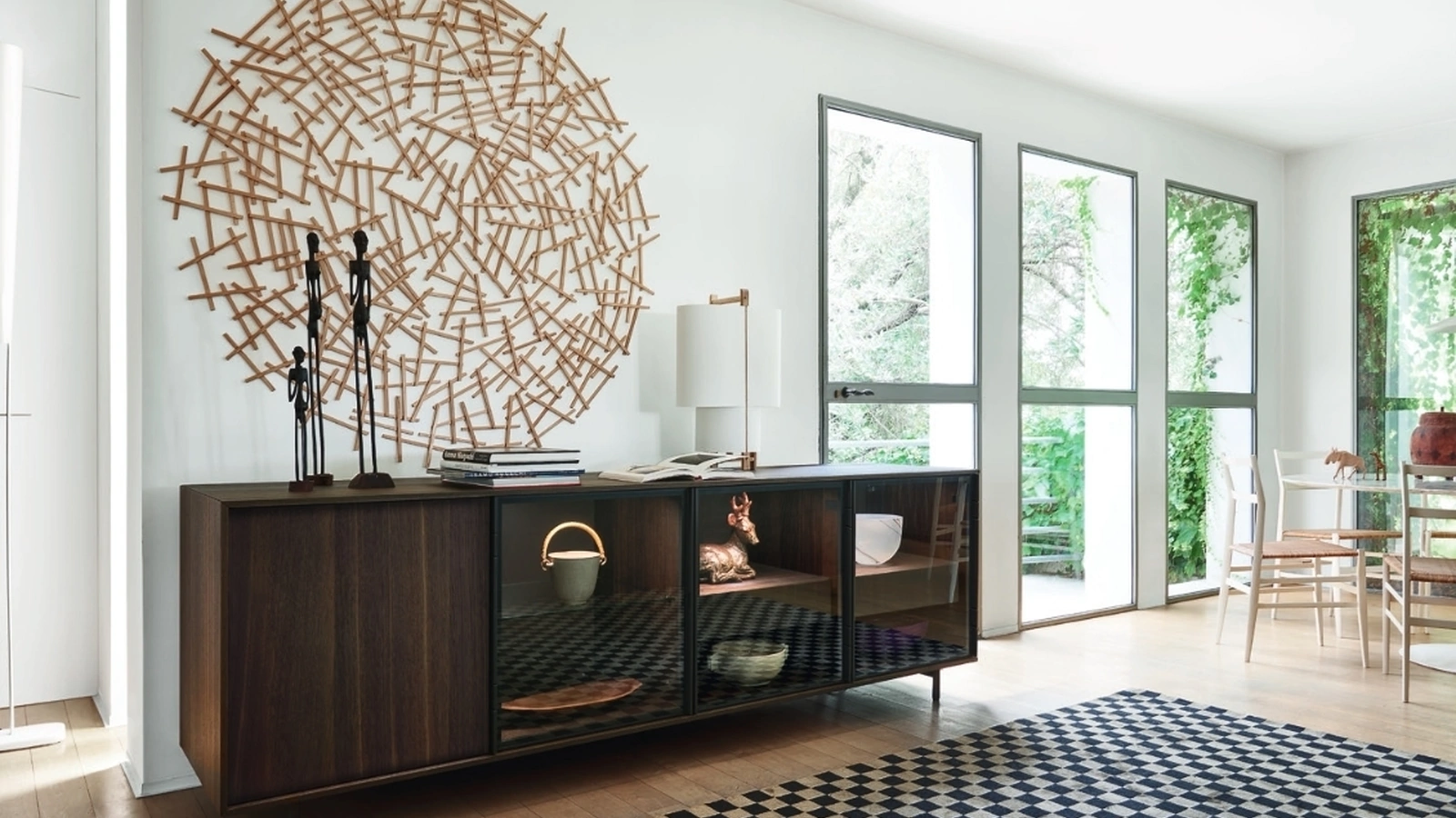 Madia Scrigno 306 in Rovere termotrattato e vetro di Sangiacomo