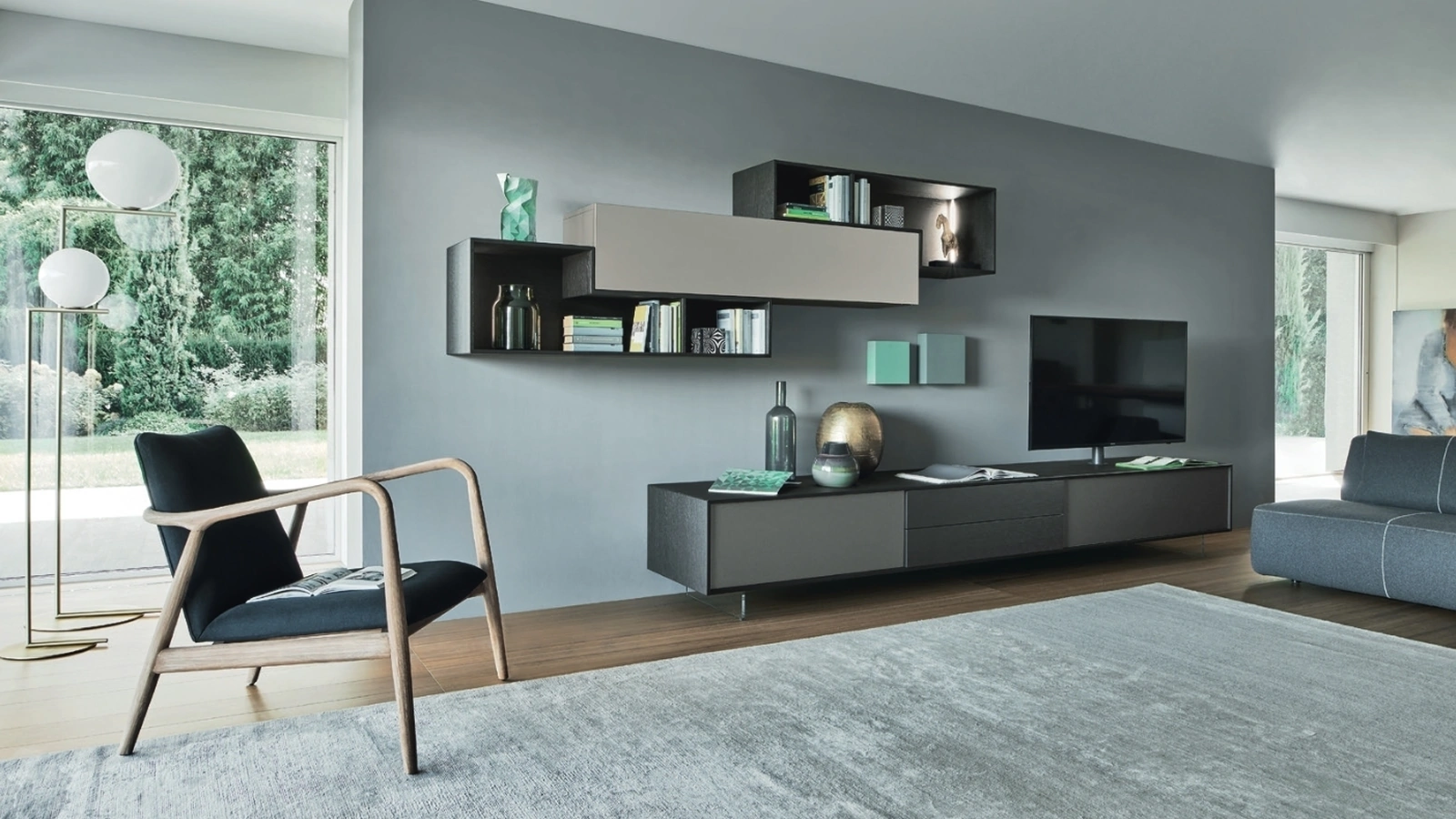 Parete Attrezzata Base Incontro con riquadro 602 in laccato opaco di Sangiacomo