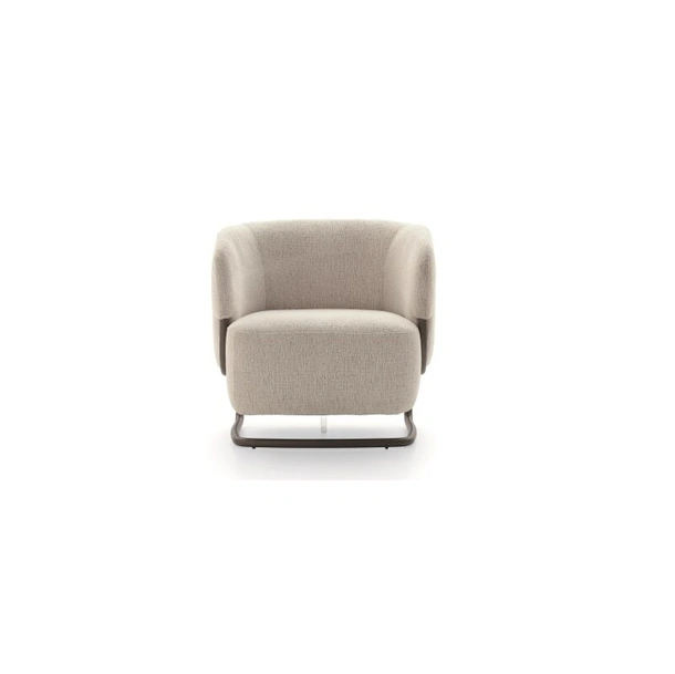 Poltroncina di design in tessuto con base in metallo Marabù di Ditre Italia