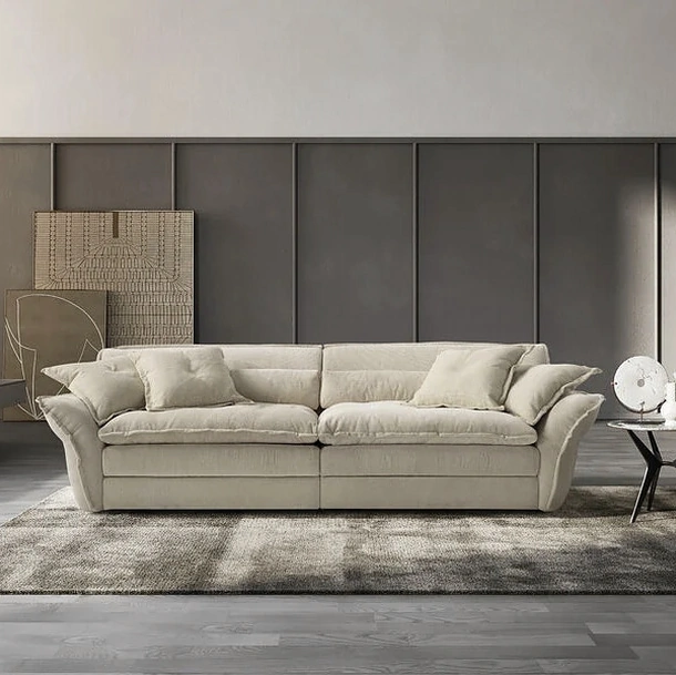 Divano lineare Astoria di Egoitaliano