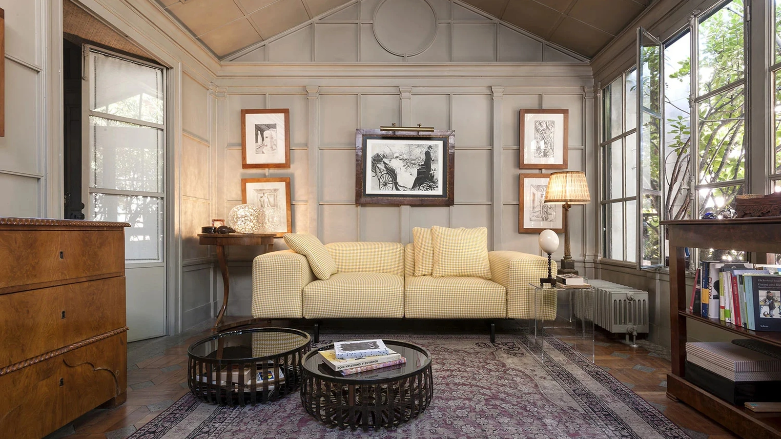 Divano lineare Largo Gubbio di Kartell