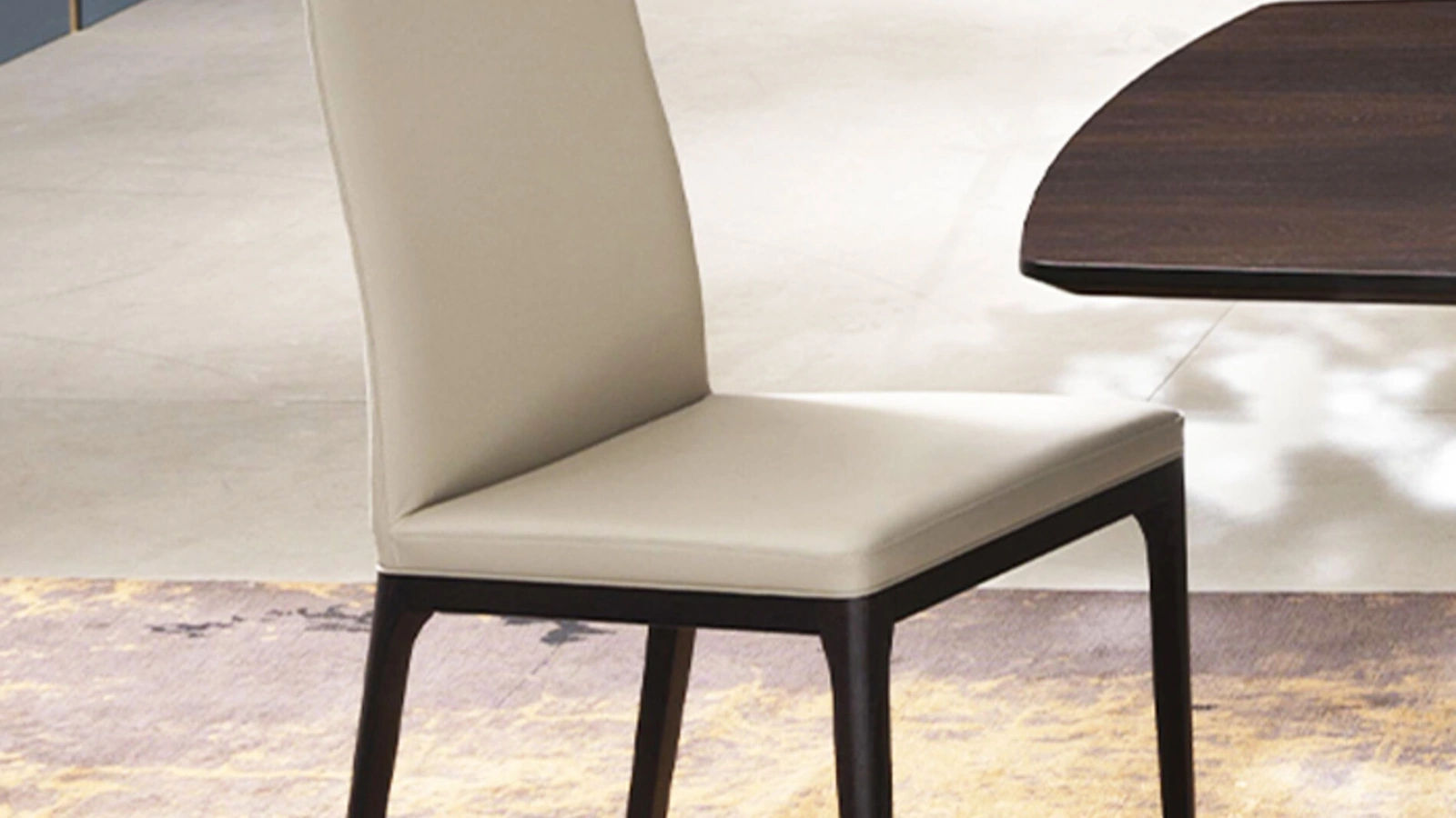 Sedia Angy in pelle con schienale alto di Riflessi