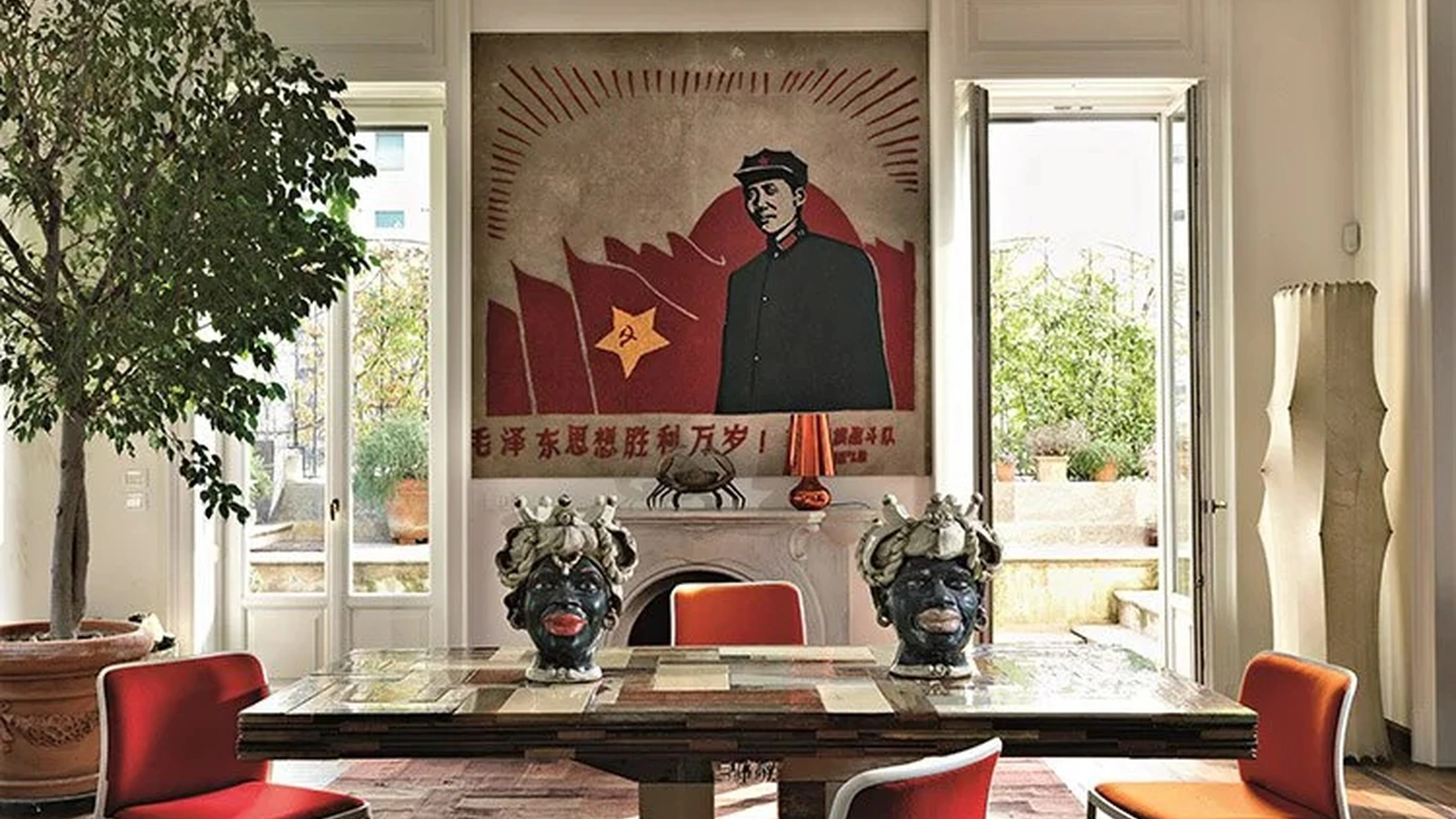 Sedia Audrey Soft senza braccioli in tessuto imbottito con struttura in alluminio di Kartell