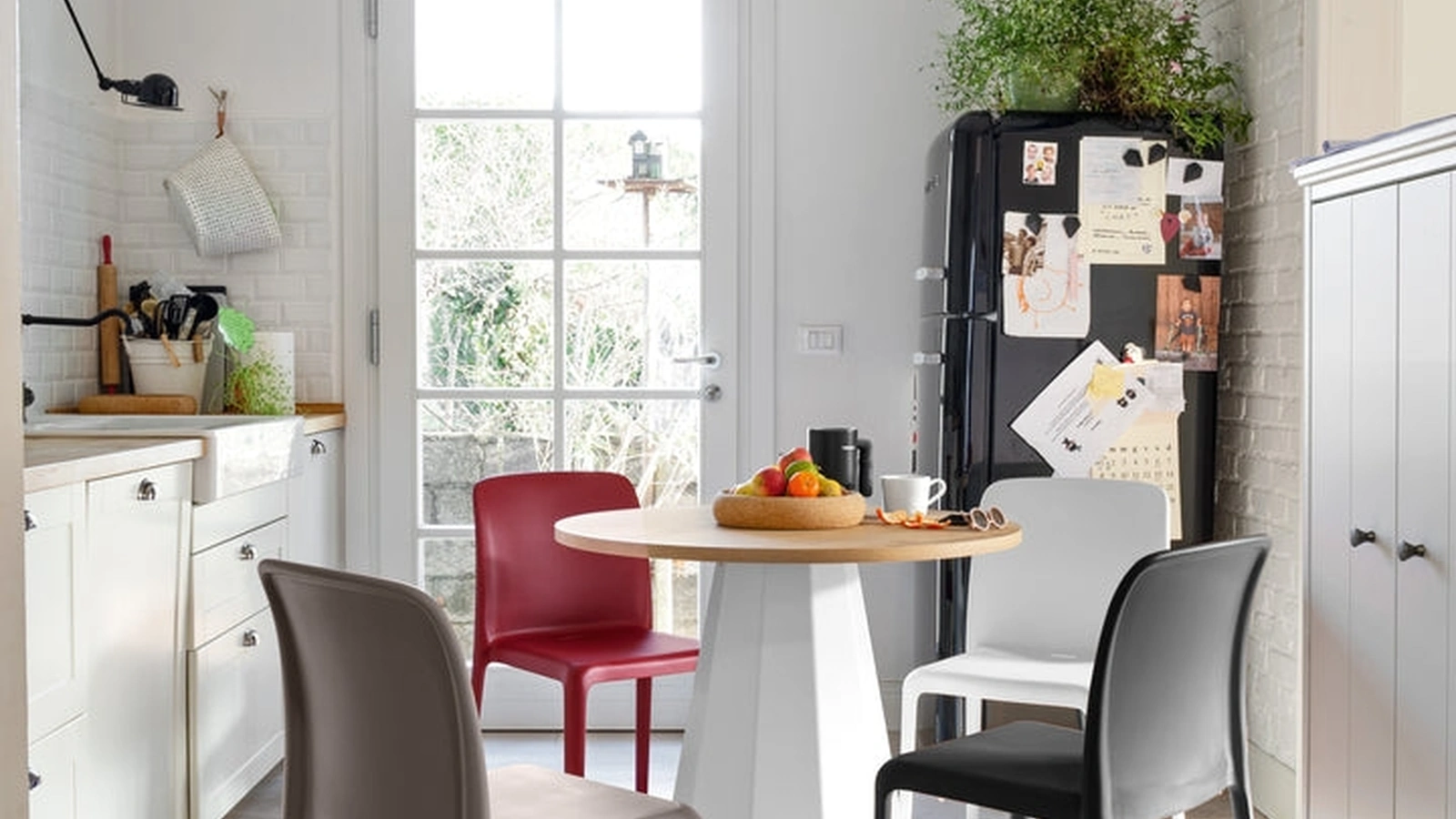 Sedia impilabile in polipropilene Bayo di Connubia