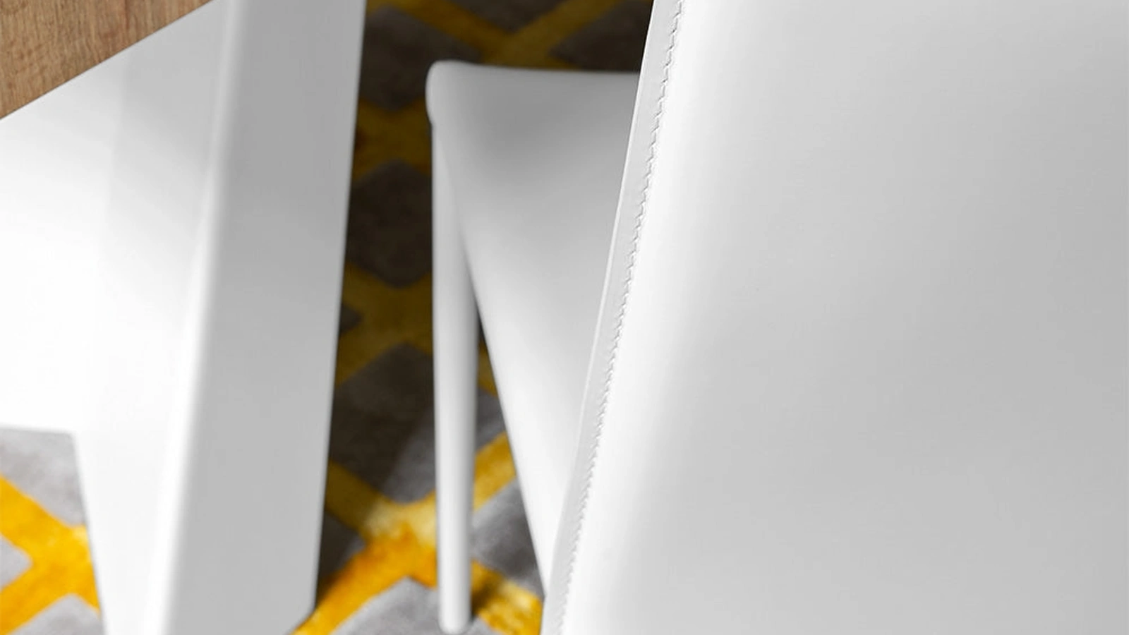 Sedia in cuoio Boheme di Connubia