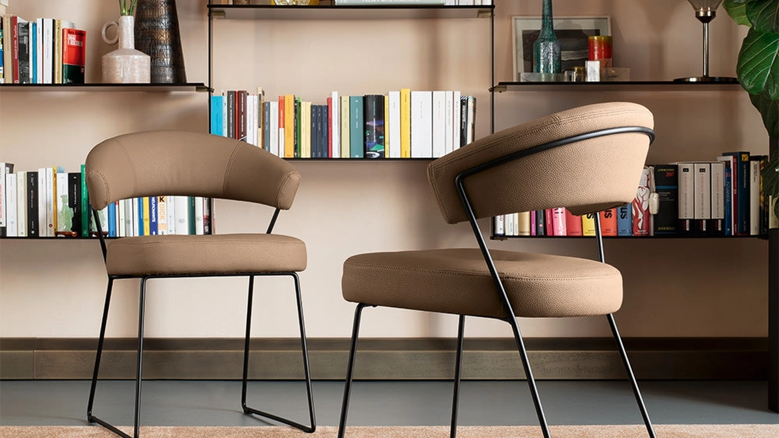 Sedia in ecopelle Ny Anniversary di Connubia
