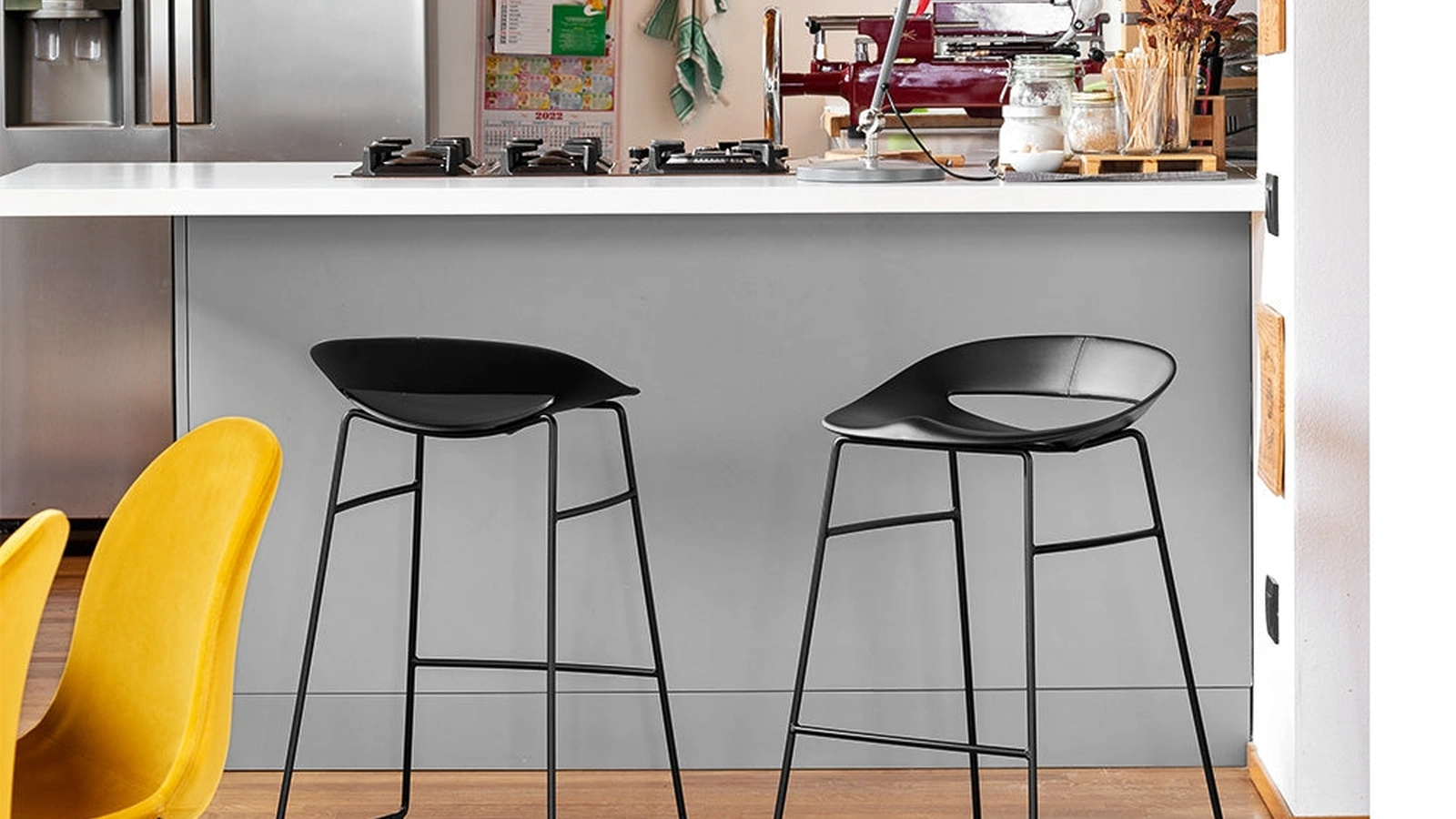 Sgabello Cosmopolitan in polipropilene di Connubia