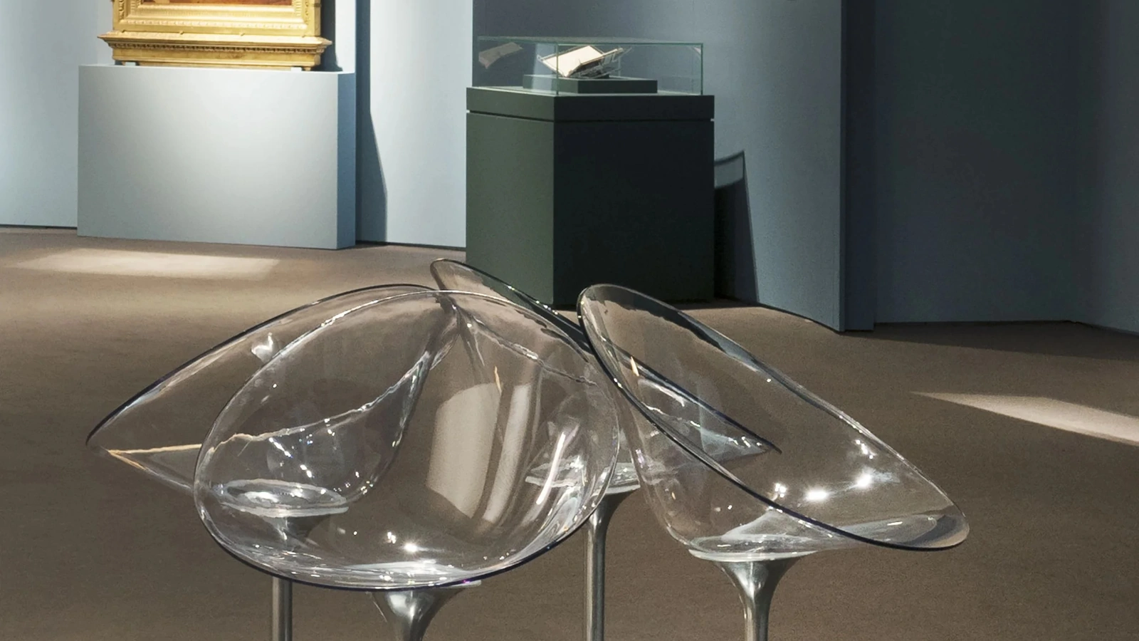 Sedia Eroisi di Kartell