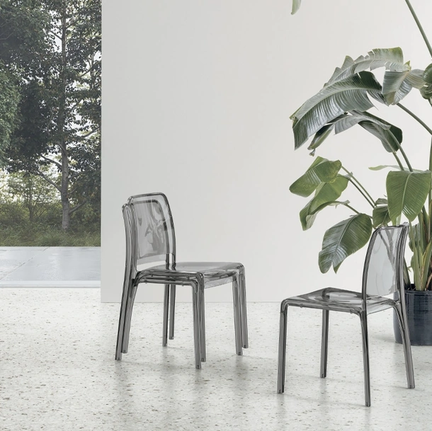 Sedia impilabile Futura in policarbonato trasparente di Target Point