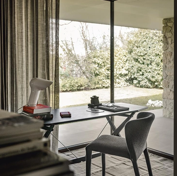 Sedia Karol in tessuto di Alf Da Frè