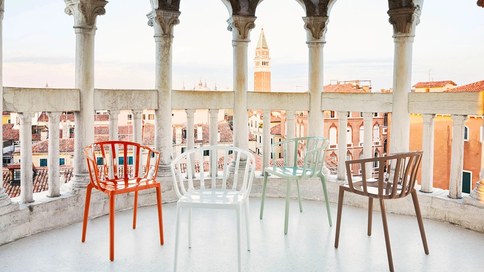 Sedia impilabile Venice di Kartell