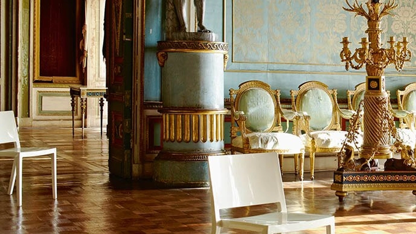 Sedia impilabile Lizz di Kartell