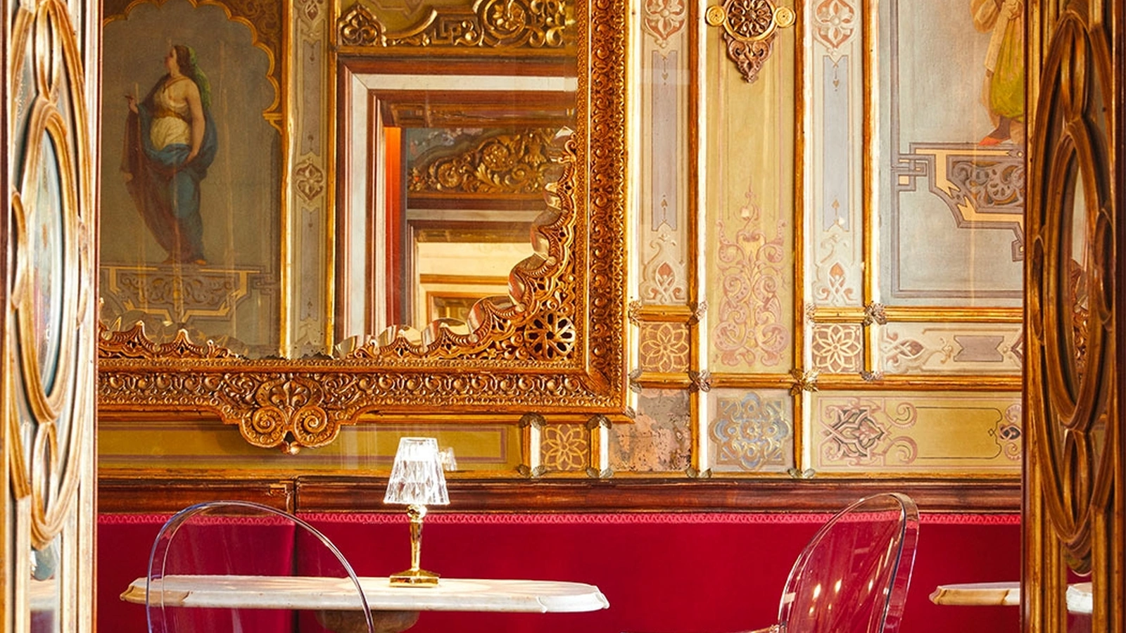 Sedia impilabile Louis Ghost di Kartell