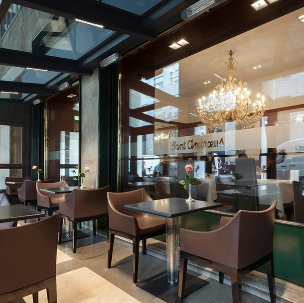 Sedia Madame in ecopelle di Kartell