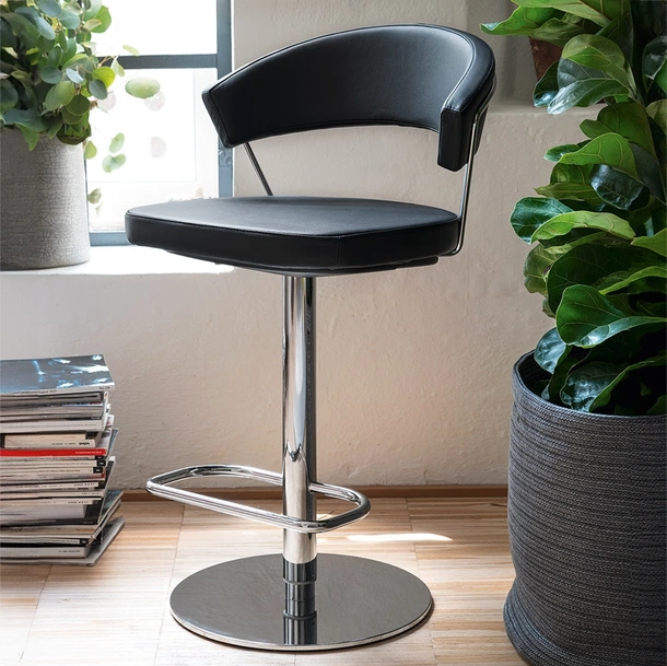 Sgabello regolabile in altezza New York di Connubia