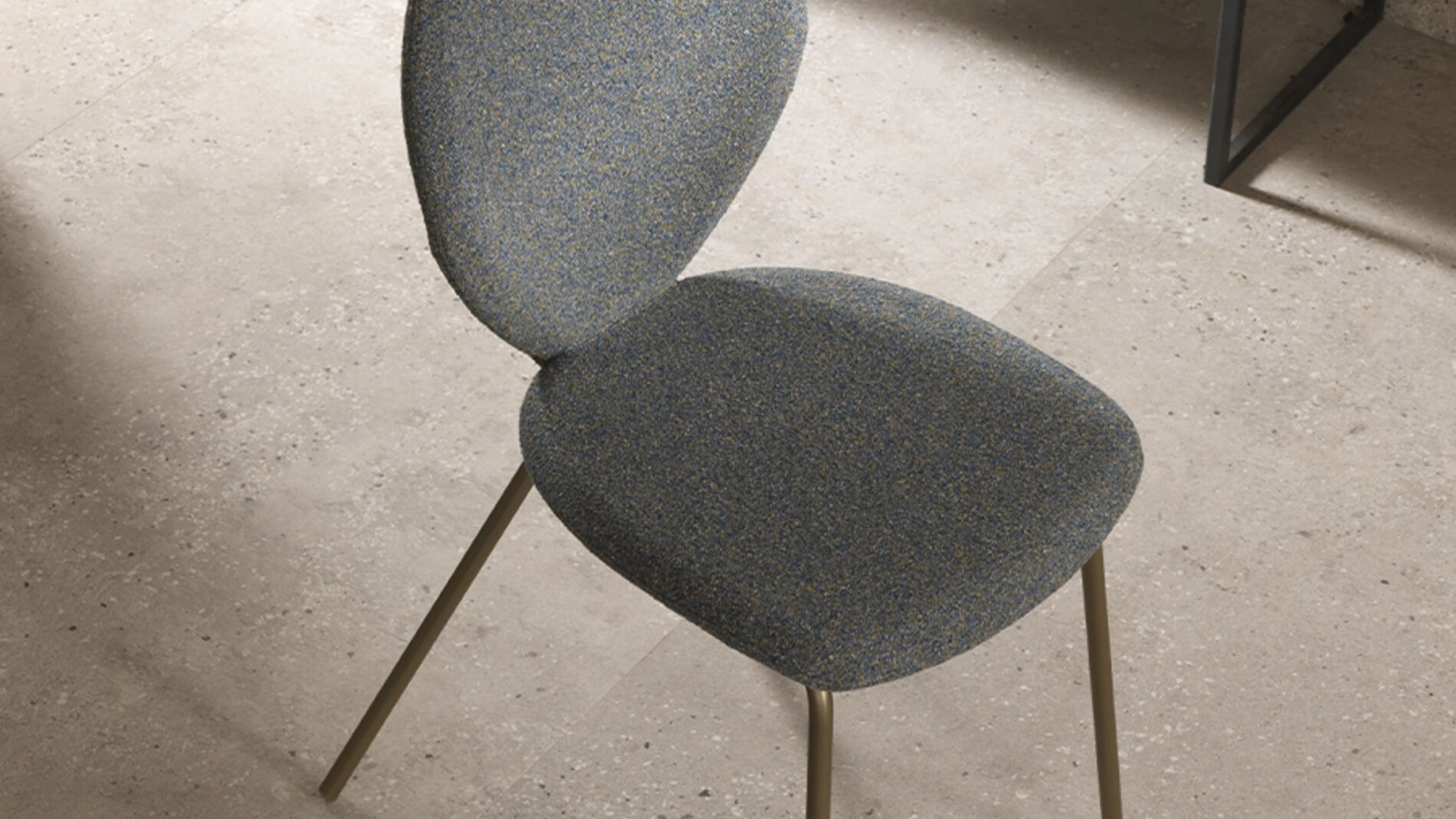 Sedia di design in tessuto Perla di Riflessi